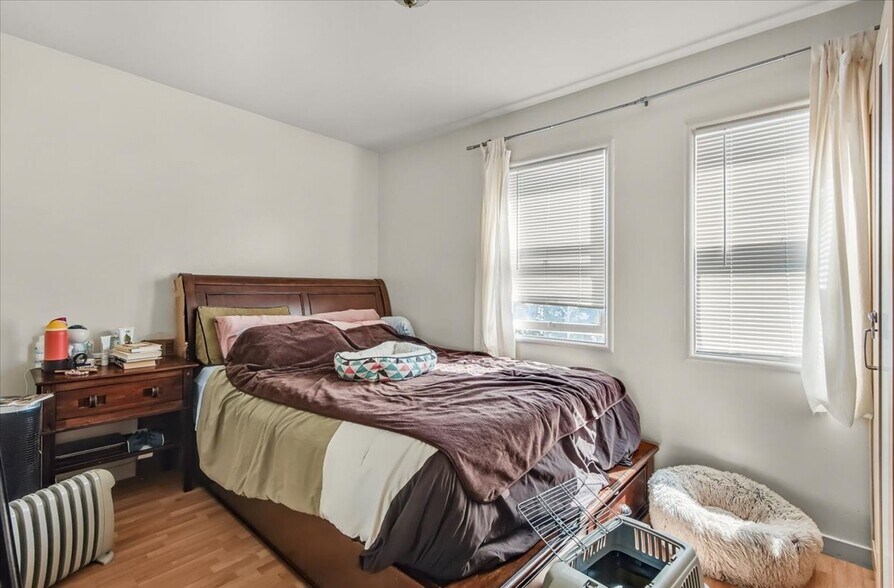 More Photos Of 1827-1829 Berkeley Way, Berkeley Apartments For Sale