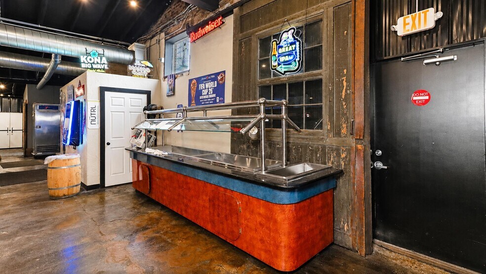 More Photos Of 409 Washington Ave, West Plains Flex For Sale