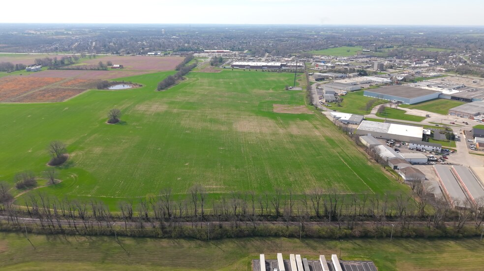 More Photos Of 300 Crossfield Dr, Versailles Land For Sale