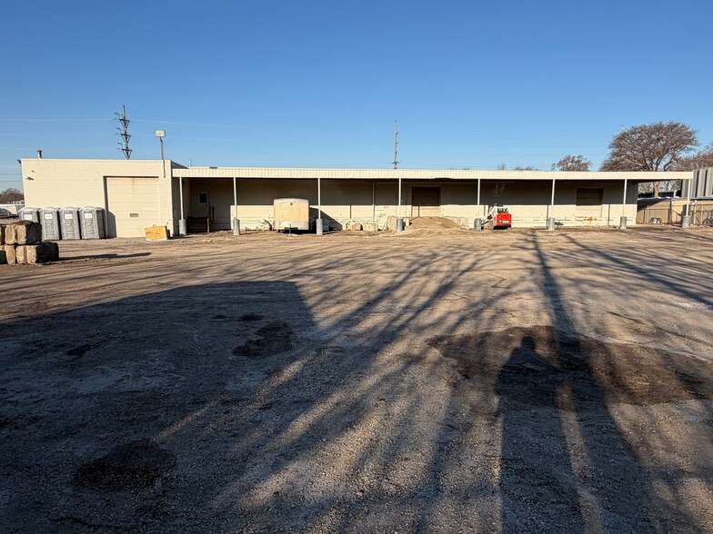More Photos Of 1285 Aurora Avenue Ln, Aurora Warehouse For Lease