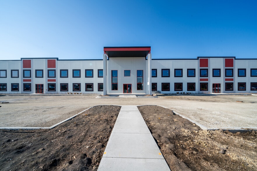 More Photos Of 4514 Western ave, Lisle Industrial For Lease