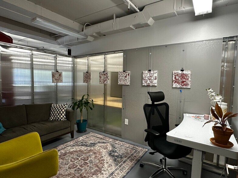 More Photos Of 1050 Queen St, Honolulu Coworking Space