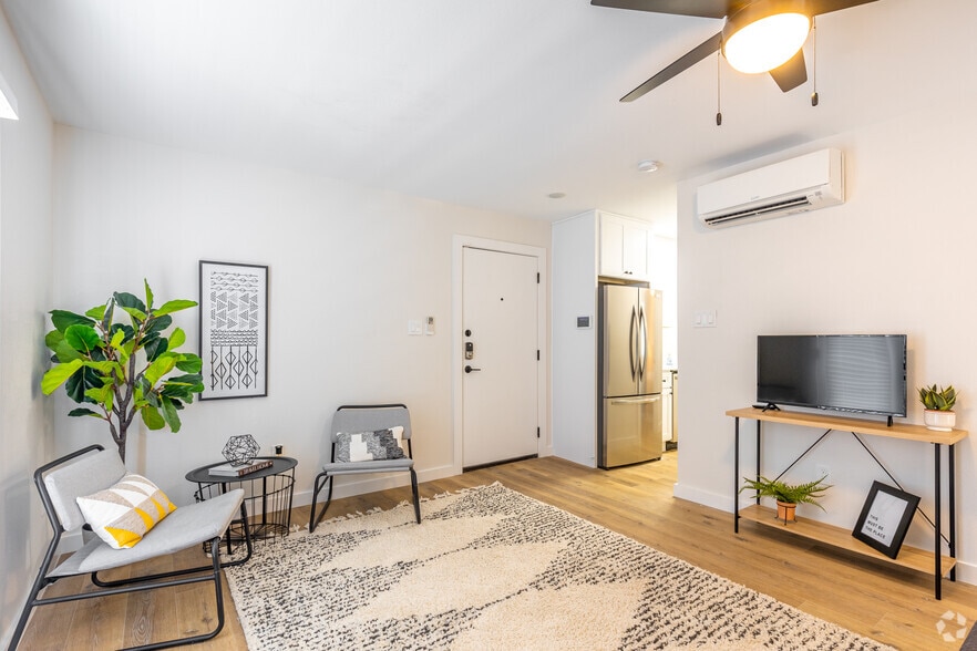 More Photos Of 1519 Annex Ave, Dallas Apartments For Sale