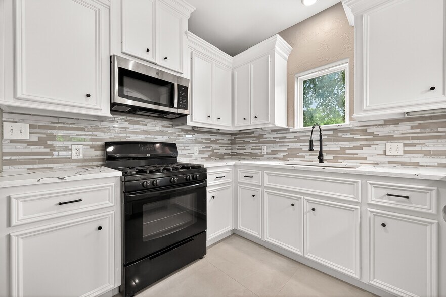 More Photos Of 14134 Packard St, Houston Specialty For Sale
