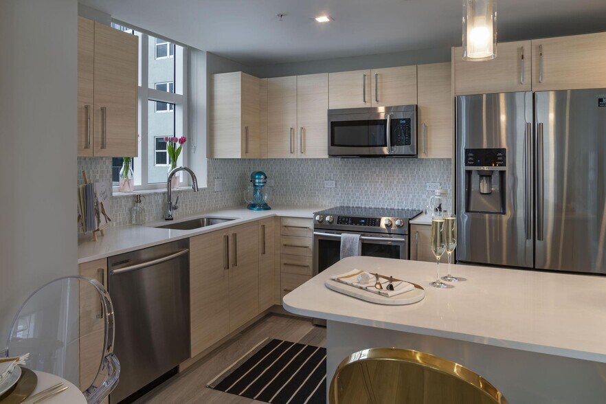 More Photos Of 405 NE 2nd St, Fort Lauderdale Apartments For Lease