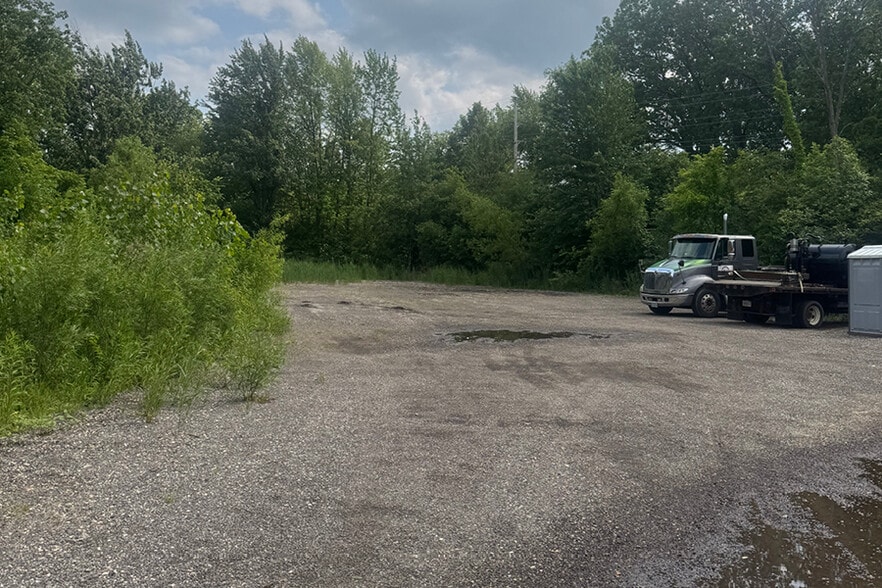 More Photos Of 33W109 Butterfield Rd, Batavia Industrial For Lease