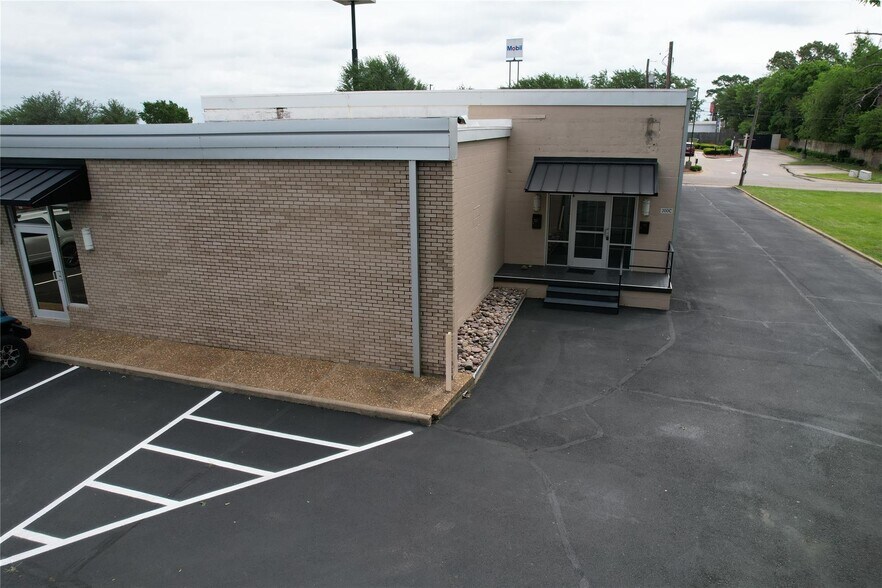 More Photos Of 200 Shannon Rd W, Sulphur Springs Storefront For Lease