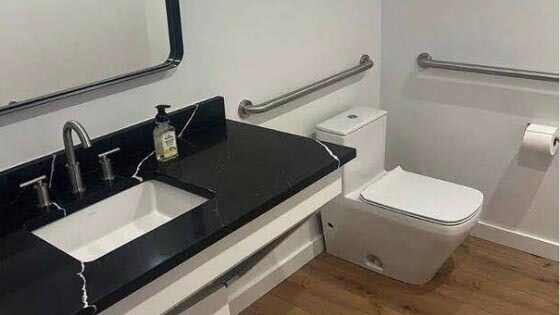 More Photos Of 2728 Mockingbird Ln, Dallas Warehouse For Sale