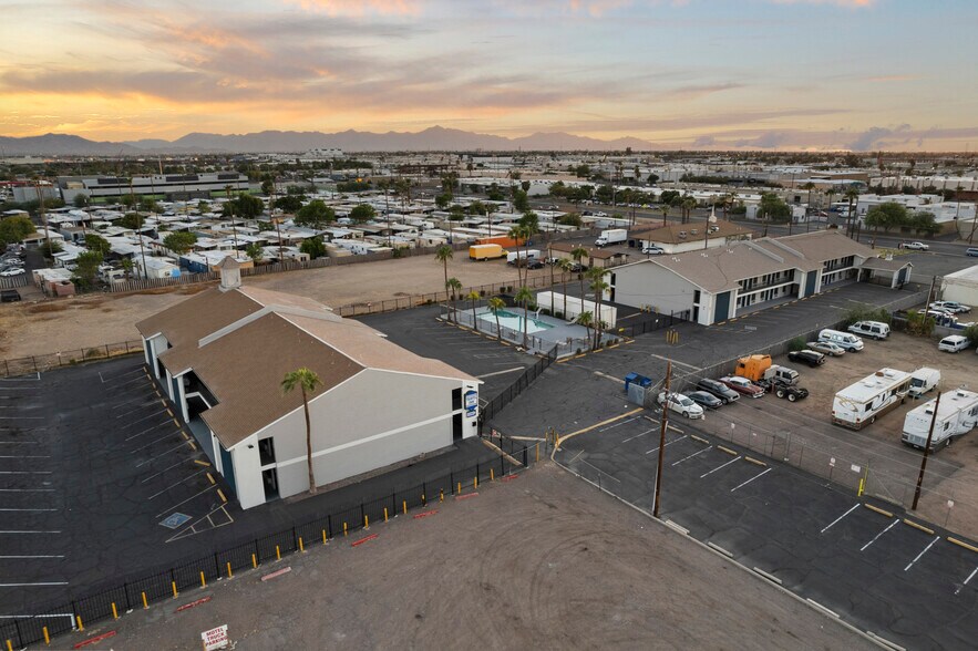 More Photos Of 4021 N 27th Ave, Phoenix Hotel For Sale