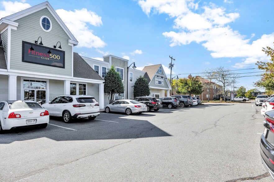 More Photos Of 540 Main St, Hyannis General Retail For Sale