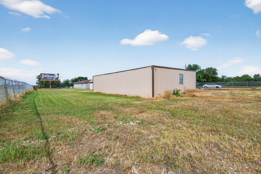 More Photos Of 338 Booneslick Rd, New Florence Industrial For Sale