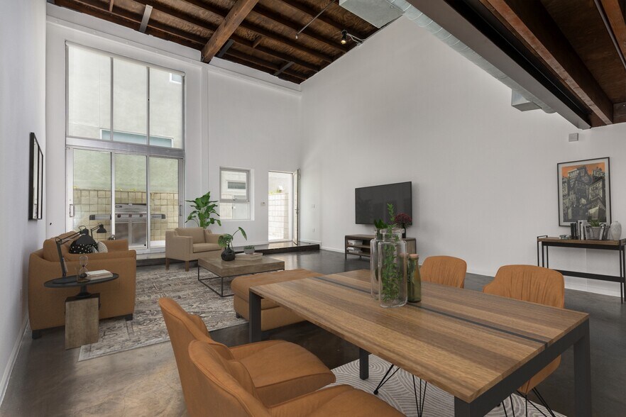 More Photos Of 2100 Abbot Kinney Blvd, Venice Office For Lease
