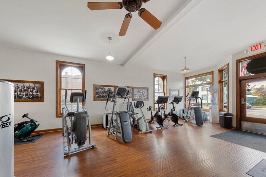 More Photos Of 305 Main St, Henderson Storefront Retail Residential For Sale