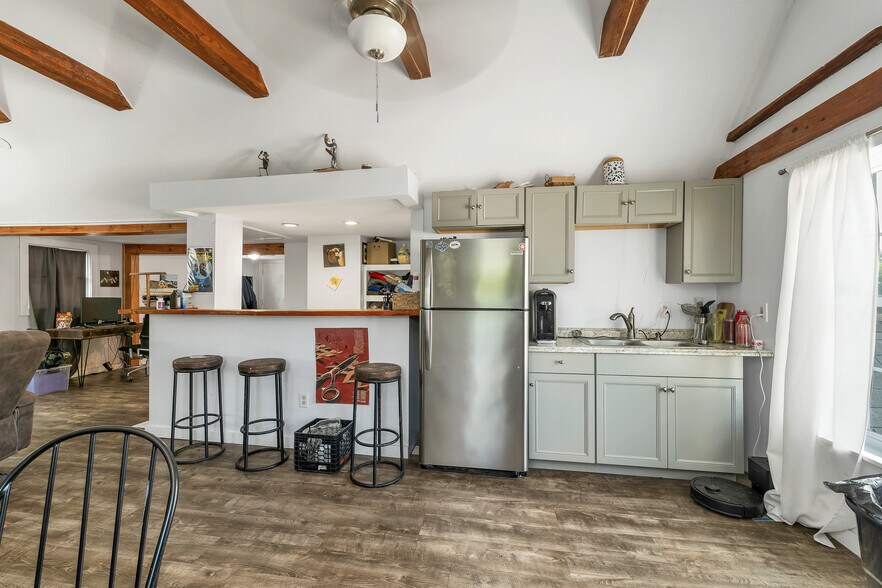 More Photos Of 40 Main St, Goffstown Restaurant For Sale