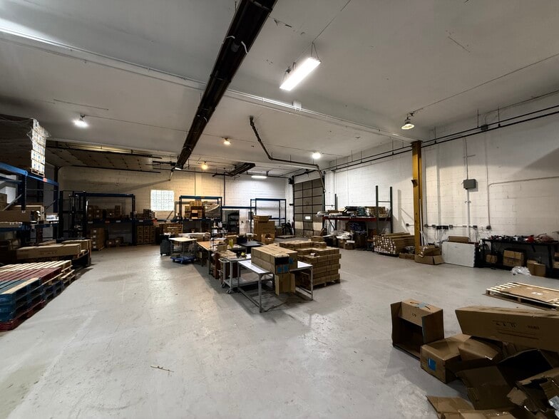 More Photos Of 3925 E American Ave, Oak Creek Manufacturing For Sale