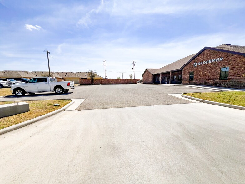 More Photos Of 5125 Sunmore Cir, Midland Office For Lease