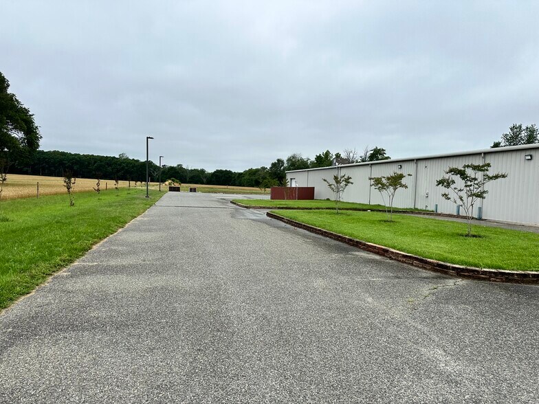 More Photos Of 1980 S West Blvd, Vineland Manufacturing For Lease