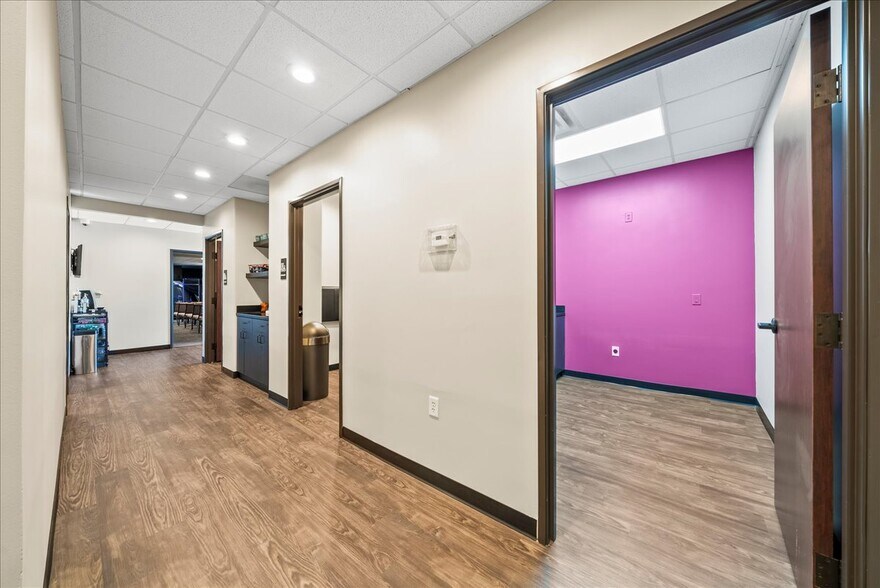 More Photos Of 106 E Princeton Dr, Princeton Storefront Retail Office For Sale