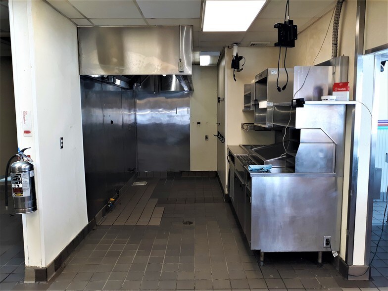 More Photos Of 2775 Woodlawn Rd, Lincoln Fast Food For Sale