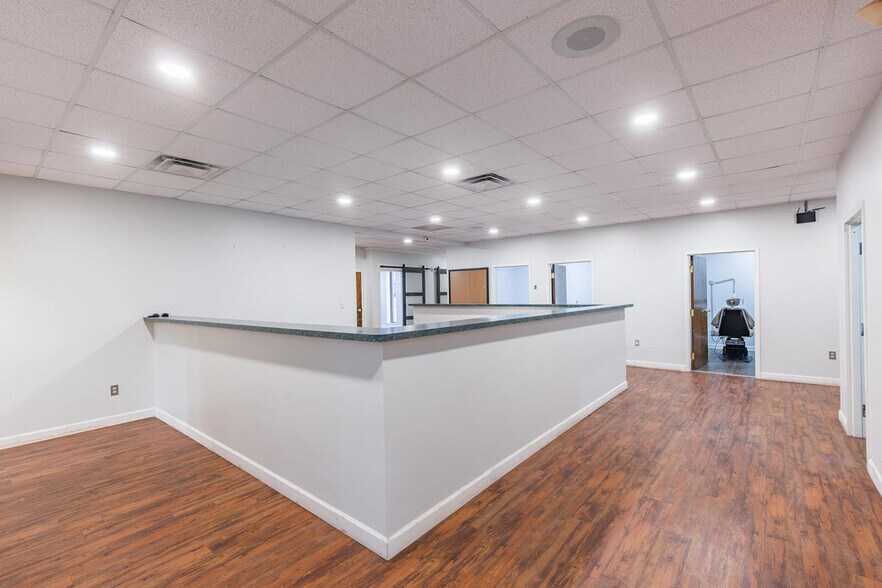 More Photos Of 361 N Marietta Pky NE, Marietta Medical For Lease