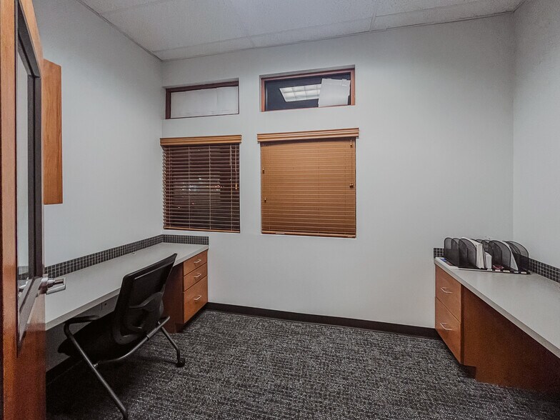 More Photos Of 6825 Burden Blvd, Pasco Medical For Sale