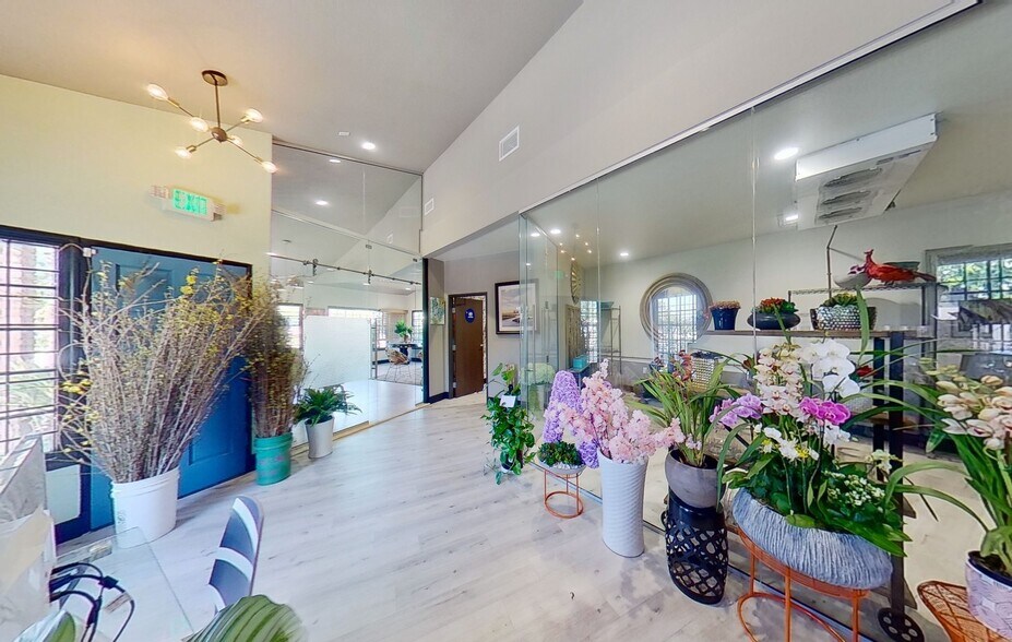 More Photos Of 10616-10622 Katella Ave, Anaheim Loft Creative Space For Sale