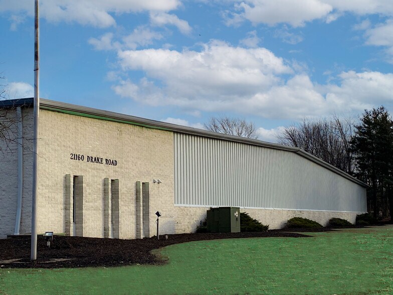 More Photos Of 21160 Drake Rd, Strongsville Warehouse For Lease