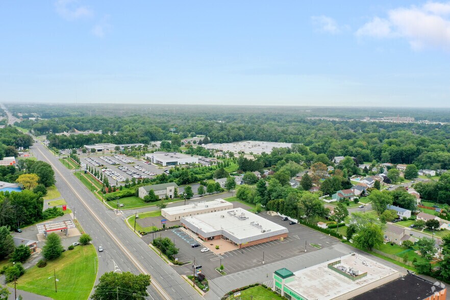 More Photos Of 2542 Brunswick Pike, Lawrenceville Freestanding For Lease