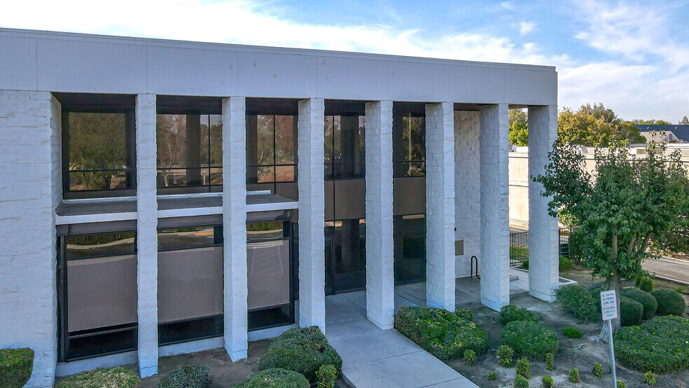 More Photos Of 3185 M St, Merced Medical For Sale