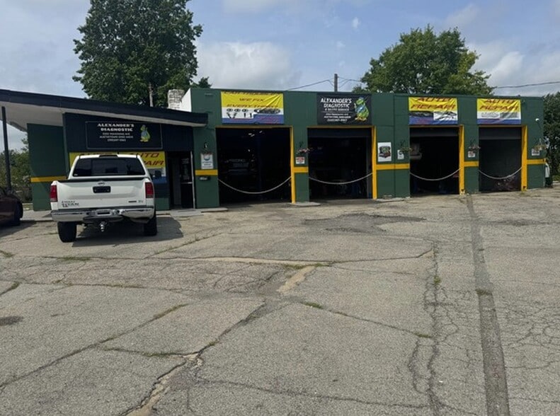 More Photos Of 5202 Mahoning Ave, Youngstown General Retail For Sale