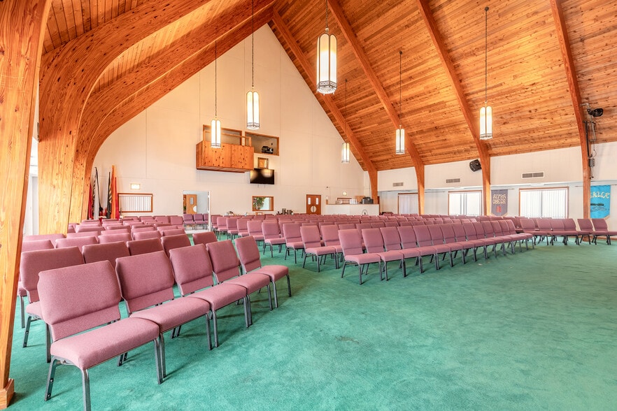 More Photos Of 54 Ridgewood Ave, Ormond Beach Religious Facility For Sale