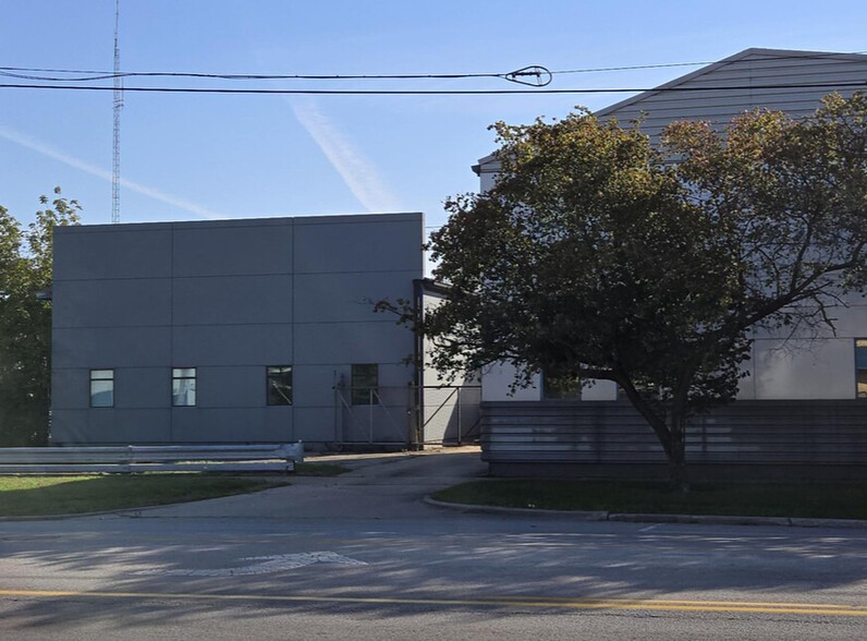 Primary Photo Of 2506 S Main St, South Bend Manufacturing For Lease