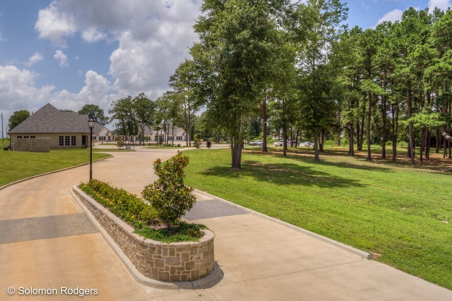 More Photos Of 6115 New Copeland Rd, Tyler Medical For Sale