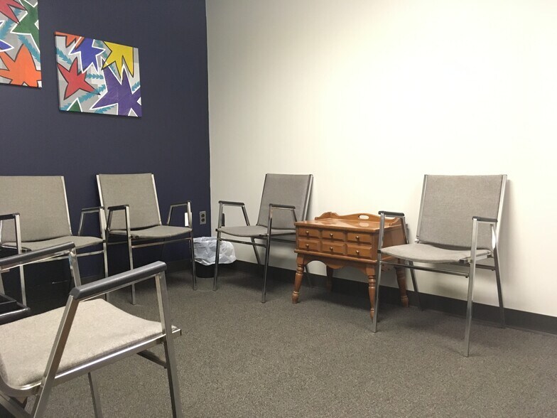 More Photos Of 4068 Mt Royal Blvd, Allison Park Medical For Lease