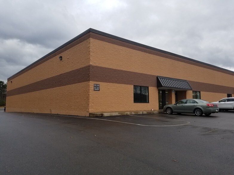70 Hillside Dr, Drums, PA 18222 Flex/R&D For Lease