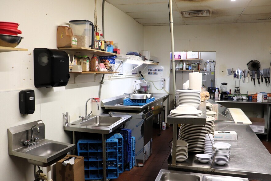 More Photos Of 1113 Main St, Commerce Restaurant For Sale