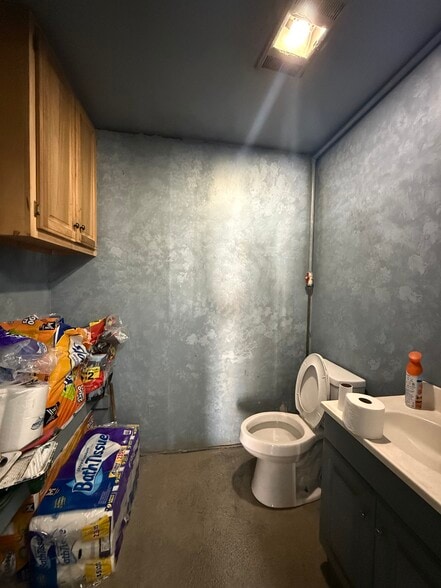 More Photos Of 916 Pleasant Grove Rd, Westmoreland General Retail For Sale