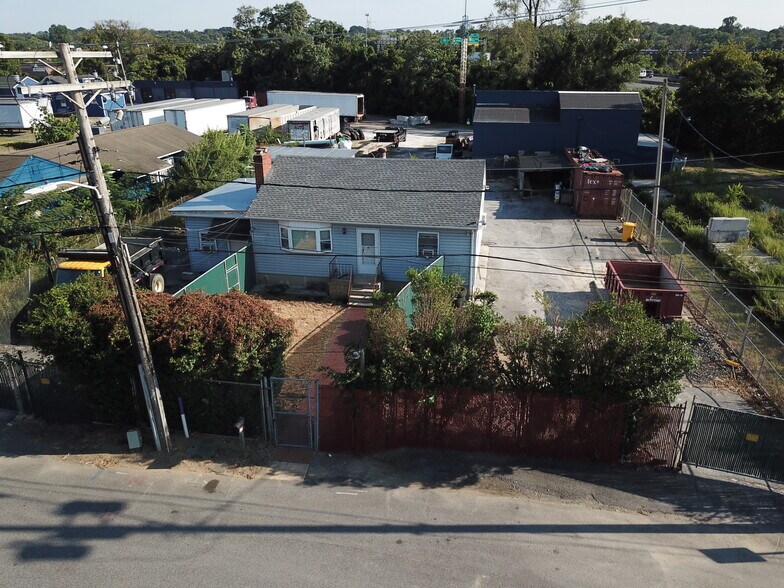 More Photos Of 833 Oregon Ave, Linthicum Heights Industrial For Lease