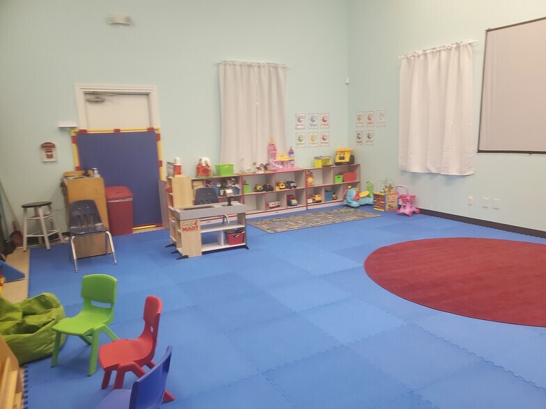 More Photos Of 5202 E Highland Rd, Howell Religious Facility For Lease