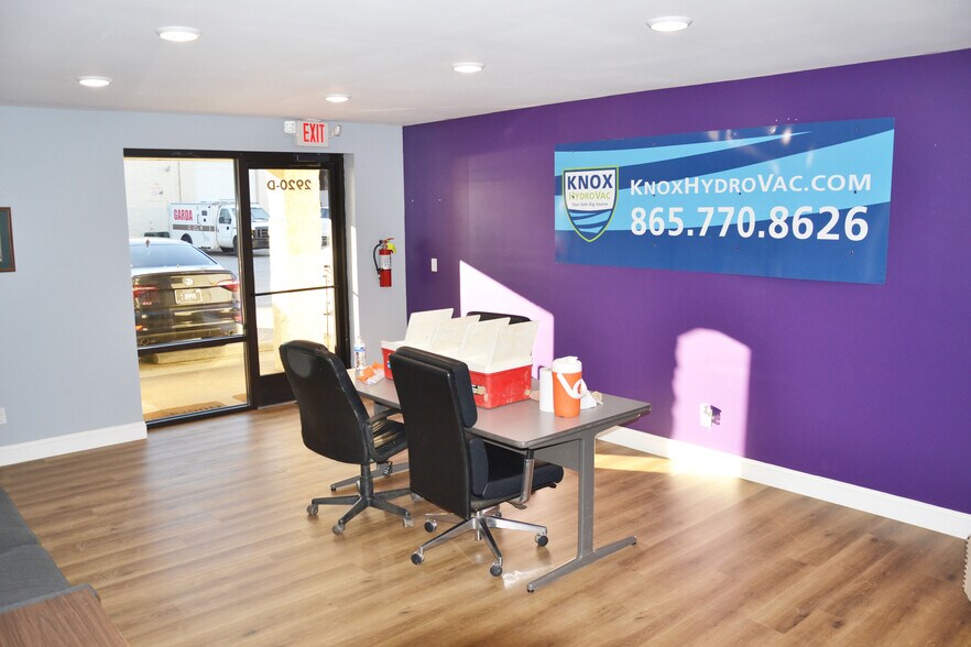 More Photos Of 2920-2926 Byington Solway Rd, Knoxville Warehouse For Lease