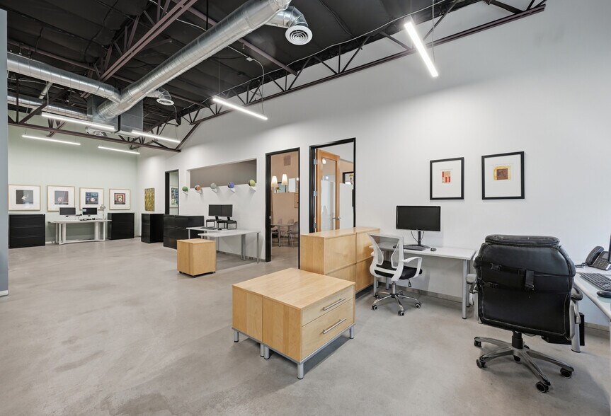 More Photos Of 8495 Redwood Creek Ln, San Diego Manufacturing For Sale