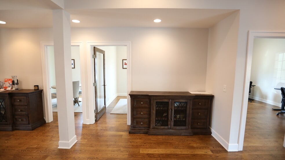 More Photos Of 110 30th Ave S, Nashville Office For Sale