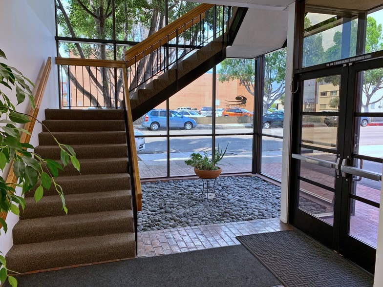 More Photos Of 1224 E Green St, Pasadena Office For Lease