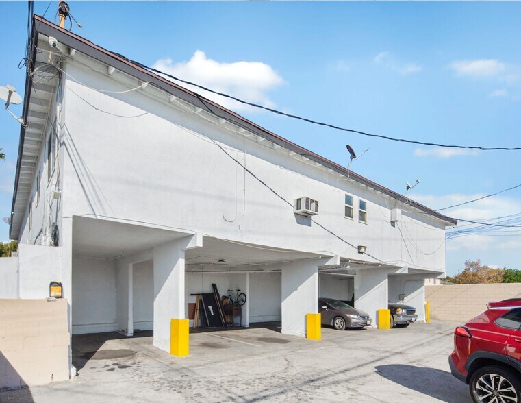 More Photos Of 1425 W Stoneridge Ct, Ontario Apartments For Sale