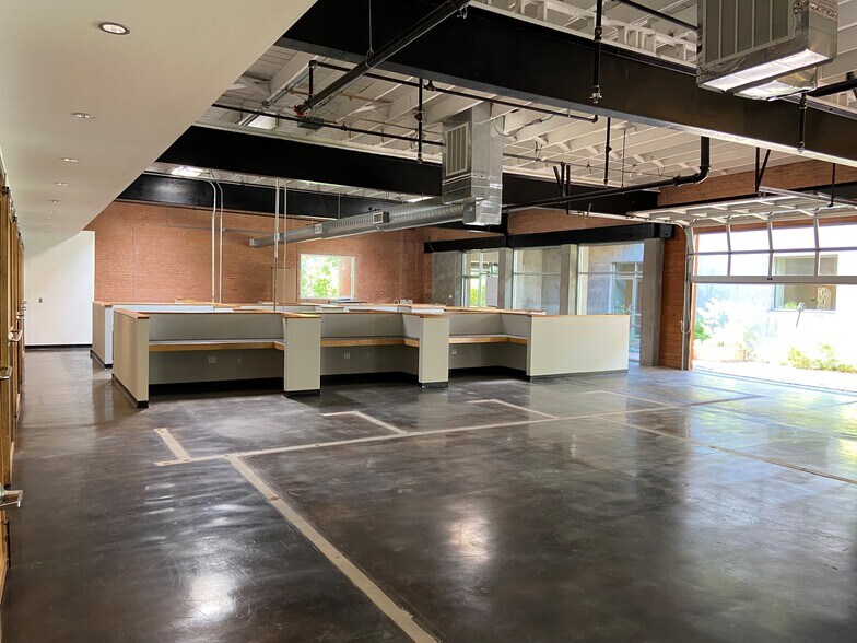 More Photos Of 4000 East Side Ave, Dallas Loft Creative Space For Lease