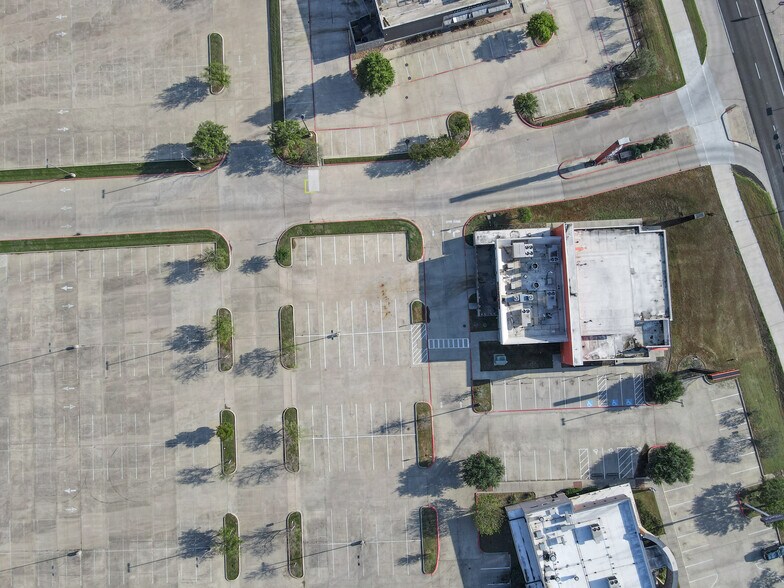 More Photos Of 960 N Earl Rudder Fwy, Bryan Restaurant For Lease