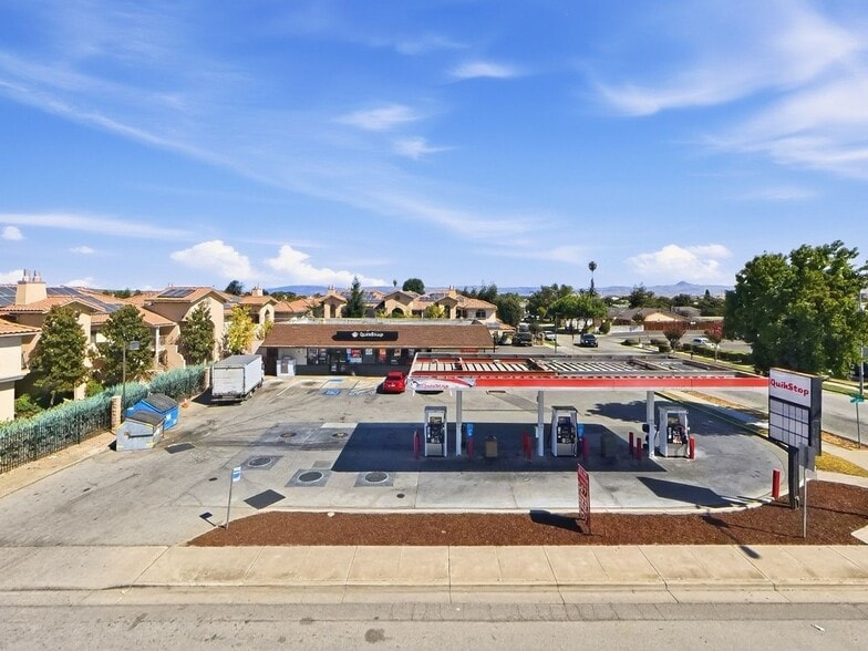 Primary Photo Of 1300 San Juan Rd, Hollister Service Station For Sale