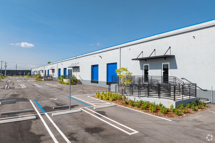 More Photos Of 7100 NW 36th Ave, Miami Warehouse For Lease