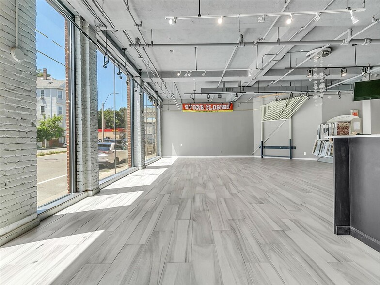 More Photos Of 81 Boylston St, Brookline Storefront For Sale
