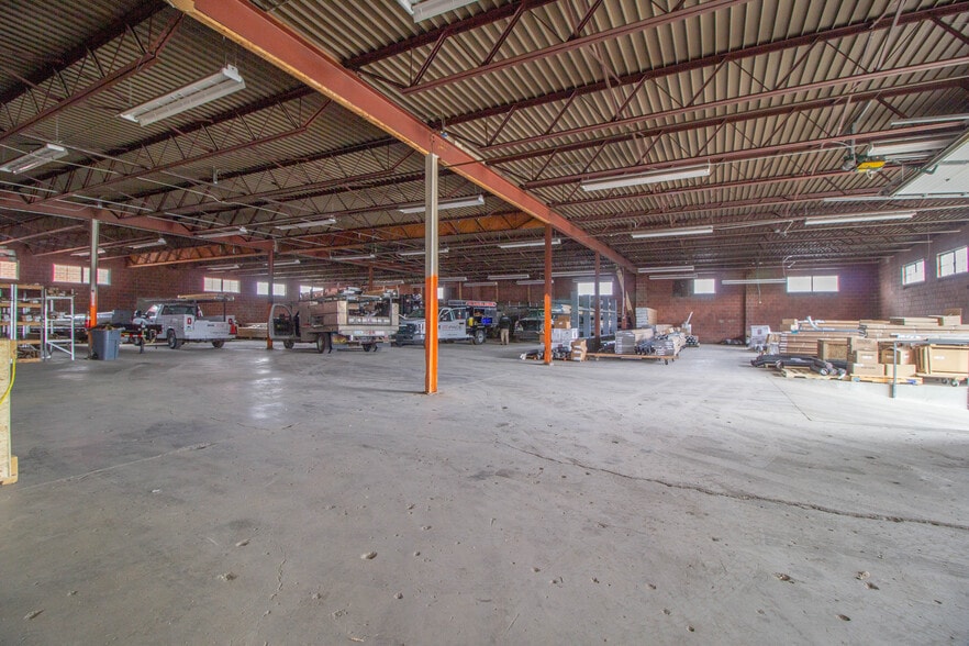 More Photos Of 76 Washington Ave, Des Moines Warehouse For Sale